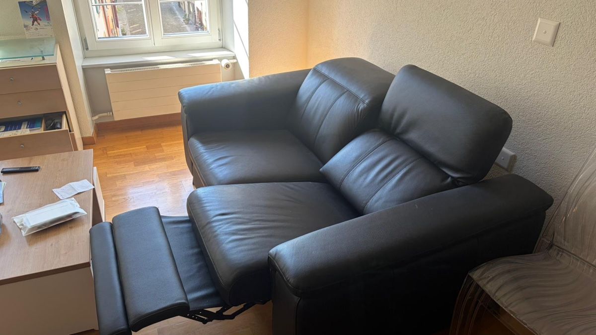 Sofas: Canapé cuir  – Neuf (Voir description) à Vinelz par Dadams6 2