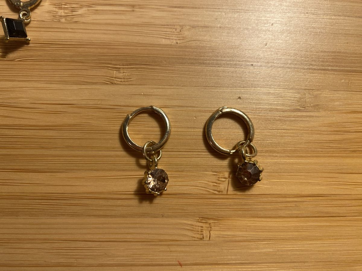 Boucles d'oreille: Zwei Paar Ohrringe – D'occasion à Zürich par Wim-Broccoli 2
