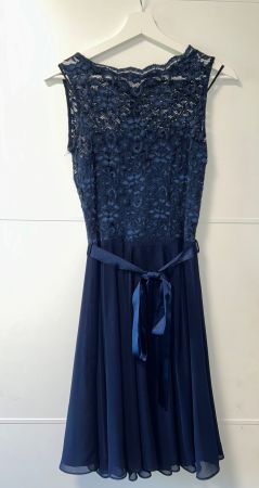 Damenkleid dunkelblau Grösse S/36 Spitze