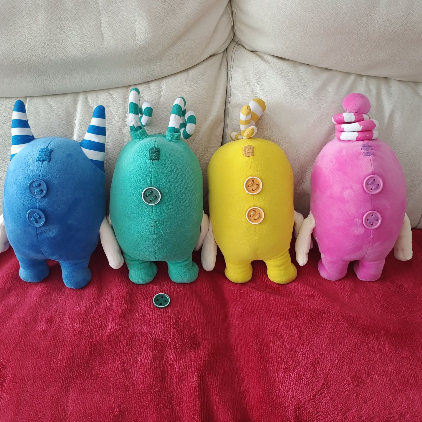 Spielzeuge: Vier Plüsch Oddbods – Gebraucht aus Emmetten von Hornberger 1