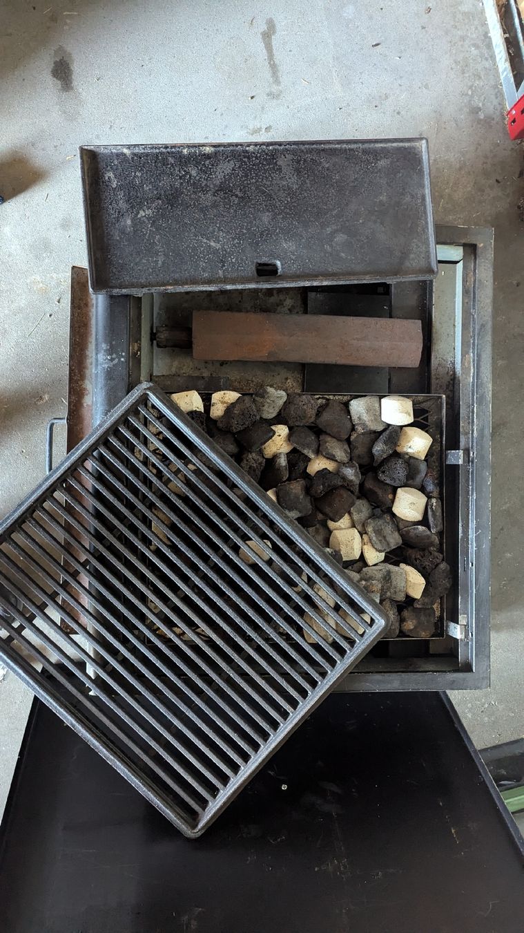 Griglie: Grill à gaz professionnel – Usato da Romont FR venduto da minig 2