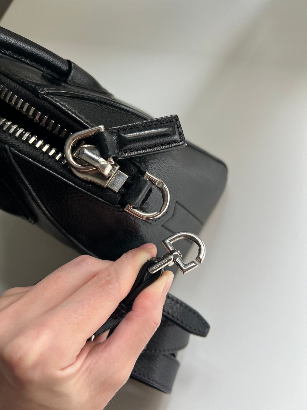 Givenchy Borse: Givenchy Mini Antigona in Black, 2015 – Usato da Zürich venduto da cefanie 3