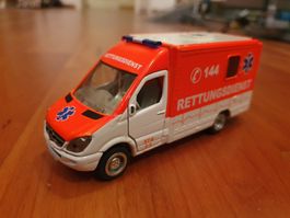 Siku Rettungsdienst Mercedes 1:50