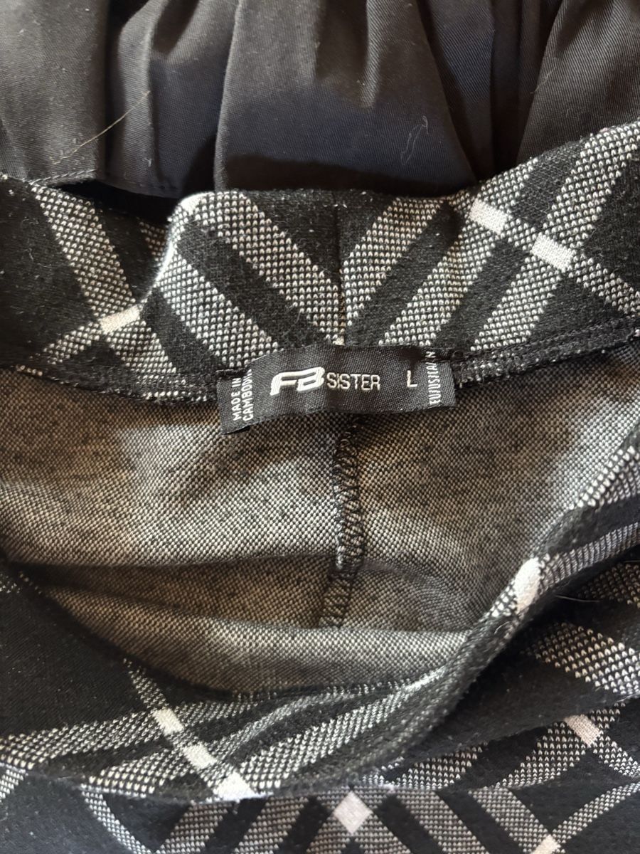 Lotti di vestiti: Rock Kleiderpacket M/L – Usato da Klosters venduto da ang_cj7r 3