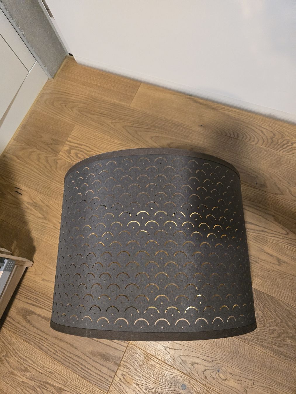 Ikea Abat-jours: Lamp shade black with gold inside – D'occasion à Schenkon par jea_r8yl