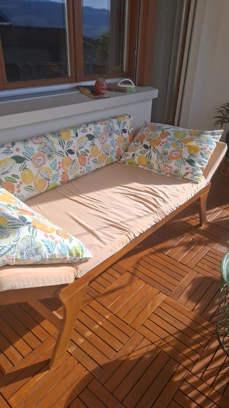 Panchine: Stylische Sonnengarten oder Balkonbank aus Holz – Usato da Dietwil venduto da Katakumba