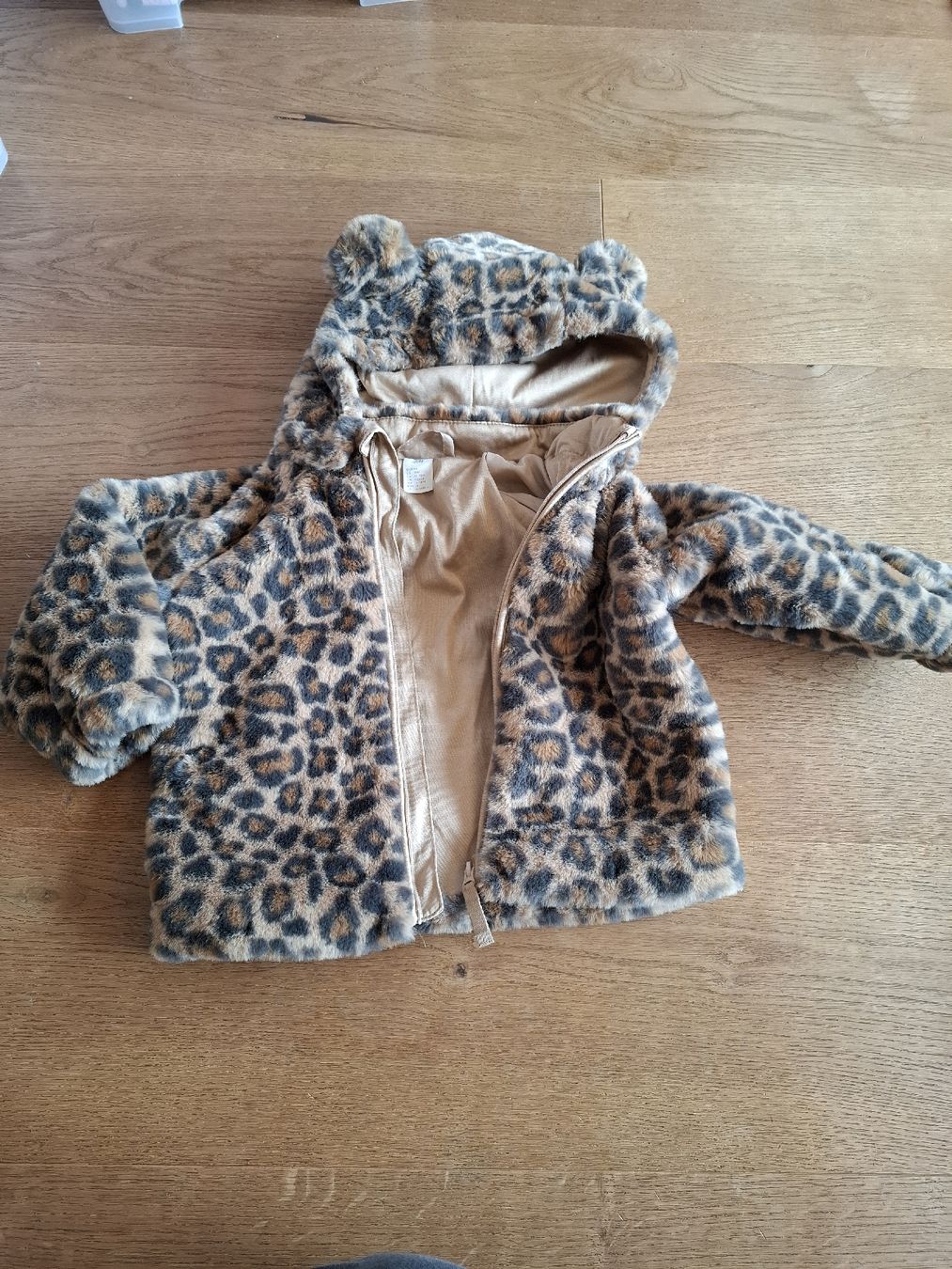 Giacche & Cappotti: H&M Leo Jacke Gr. 86 – Usato da Recherswil venduto da Jevitachiquita