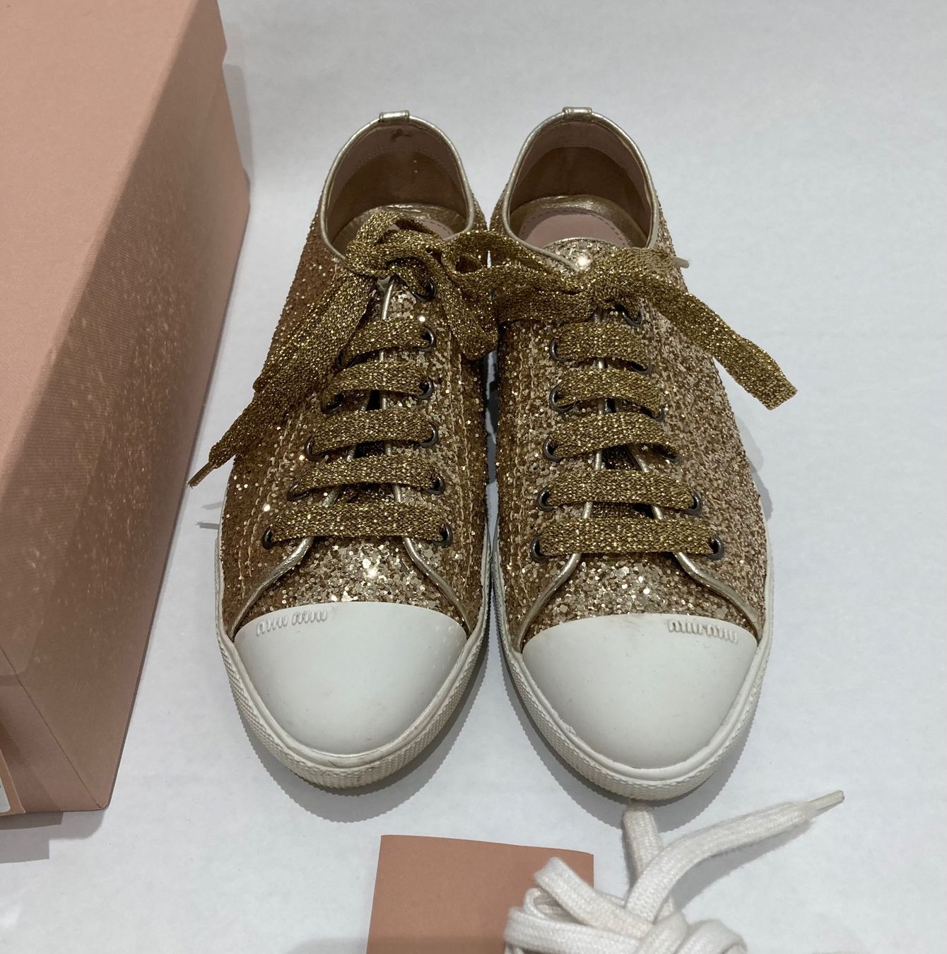 Miu Miu Scarpe da donna: Miu Miu Prada sneaker N.36 GOLD GLITTER – Usato da Paradiso venduto da Kayakara 2