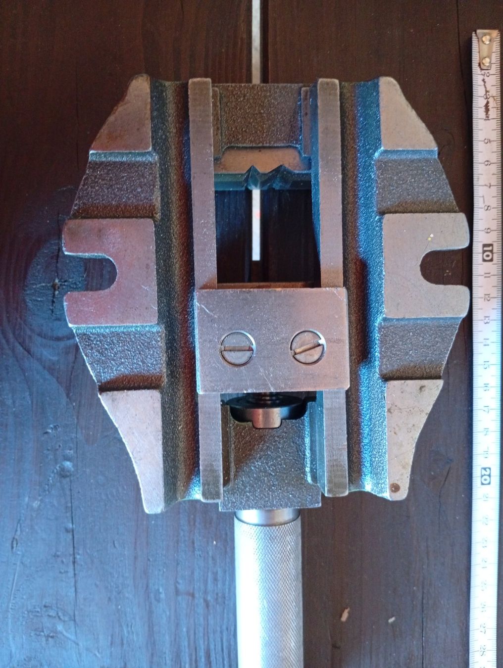 Tous les outils: Etau pour perceuse – D'occasion à Perrefitte par 36B 3