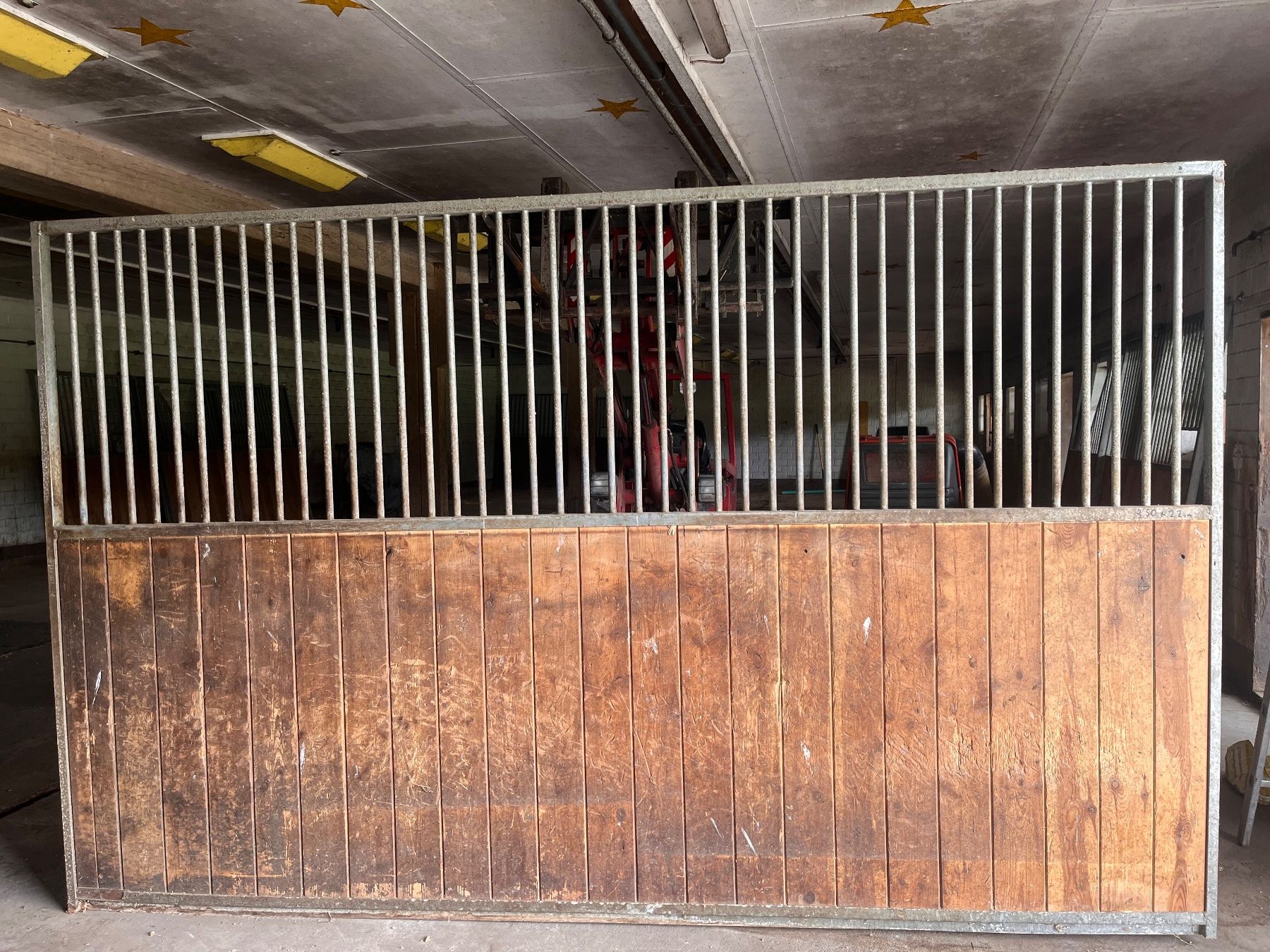 Paraventi: Pferdeboxenwand – Usato da Bellach venduto da Schlosser06