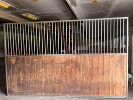 Pferdeboxenwand
