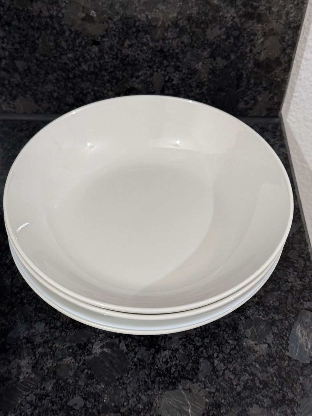 Set di piatti: Dinnerware set – Usato da Zürich venduto da uk9_ghibli 2