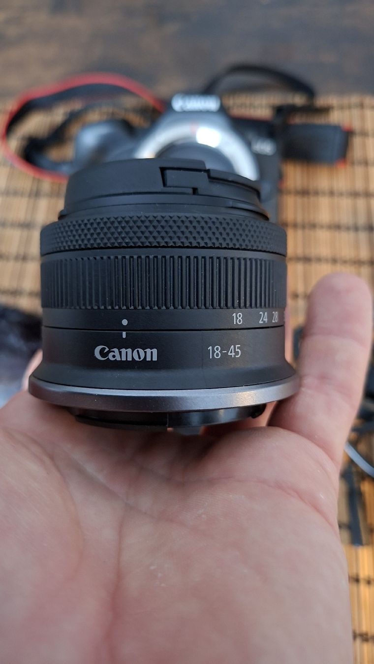 Canon Kamera: Canon EOS R50 Kamera Content Creator Kit – Gebraucht aus Ballwil von Patrick218 6