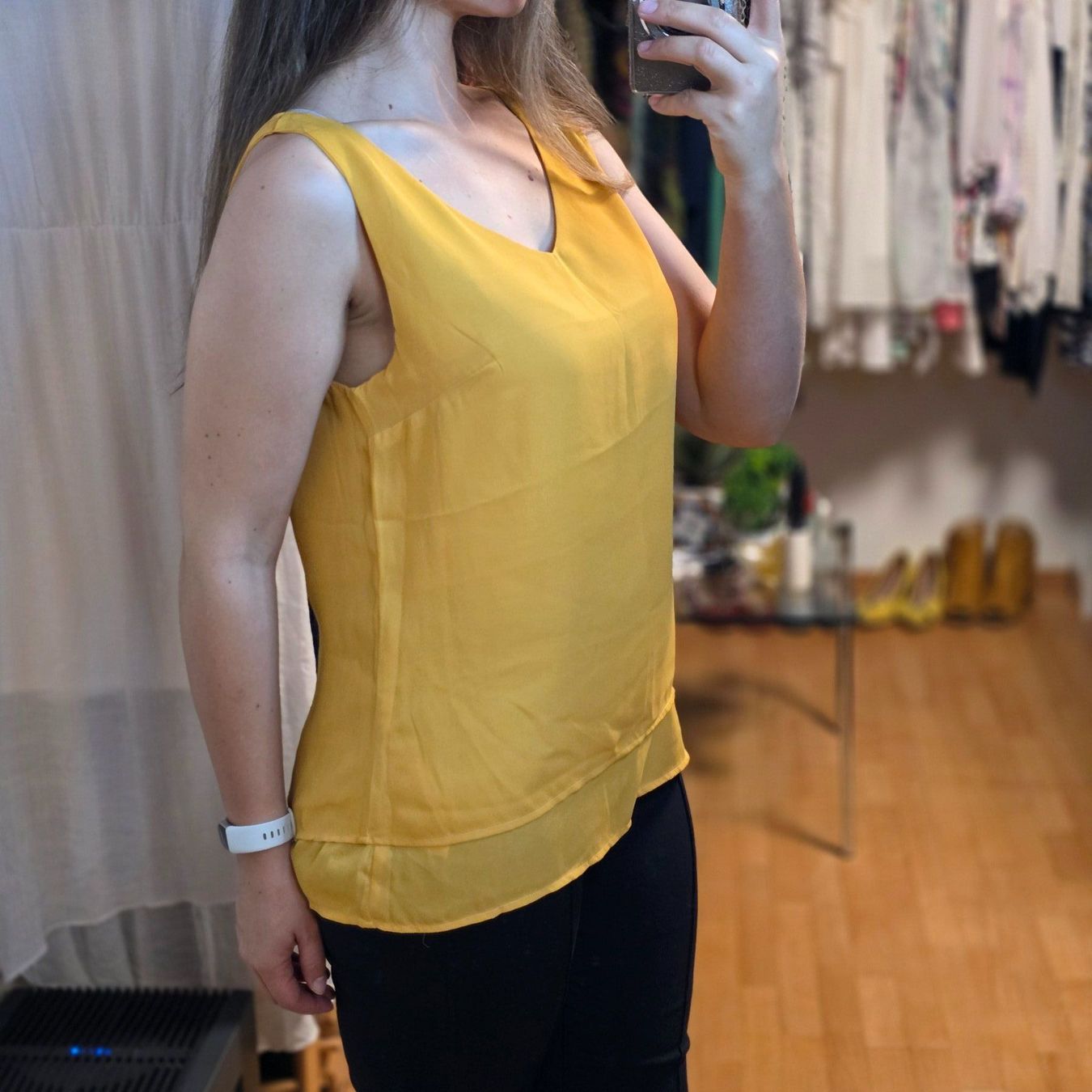 Blusen: Ockerfarbene Bluse mit Rückendetail Janina – Gebraucht aus Wald ZH von CapLux