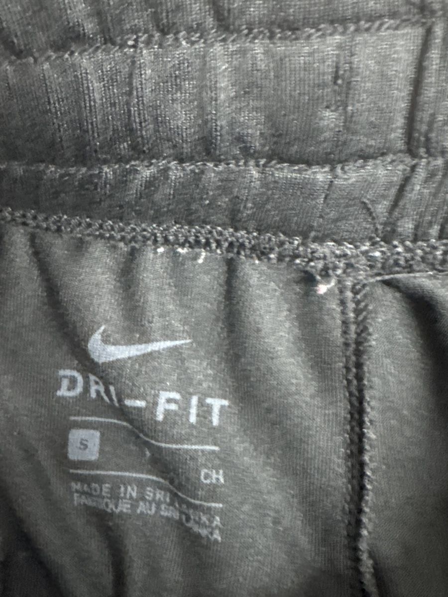 Nike Pantaloni: Jogging Nike taille S – Usato da Montreux venduto da luc_w7cx 2