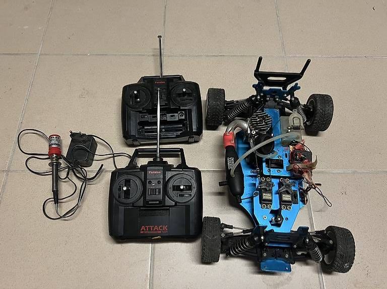 Modellismo RC: Voiture RC Thermique+ 2 commandes + carburant +... – Usato da Onex venduto da Bazma