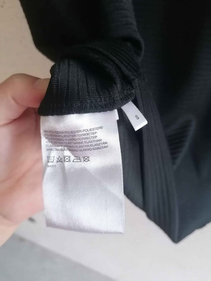 Vestiti: Schwarzes Kleid Gr. S – Usato da Nänikon venduto da Manta87 3