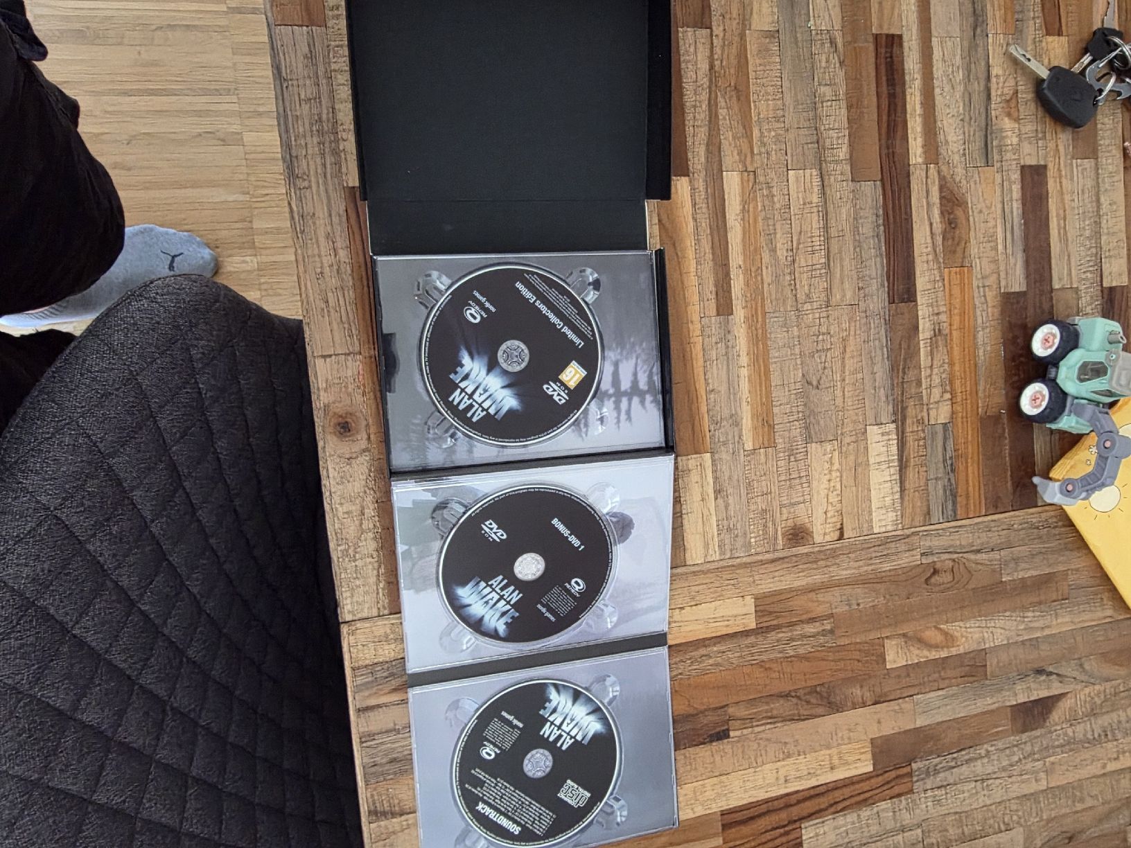 Giochi: Alan Wake Collector's Edition Limited Edition – Usato da Felben-Wellhausen venduto da Darameo 1