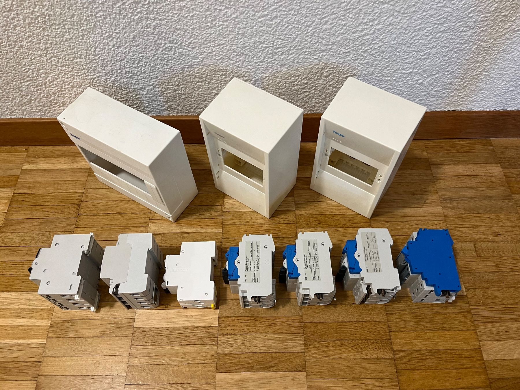 Hager Alimentazione elettrica: Sicherung, FI, LS, Hager, Legrand, Elektromaterial – Usato da bern venduto da sanducci 3