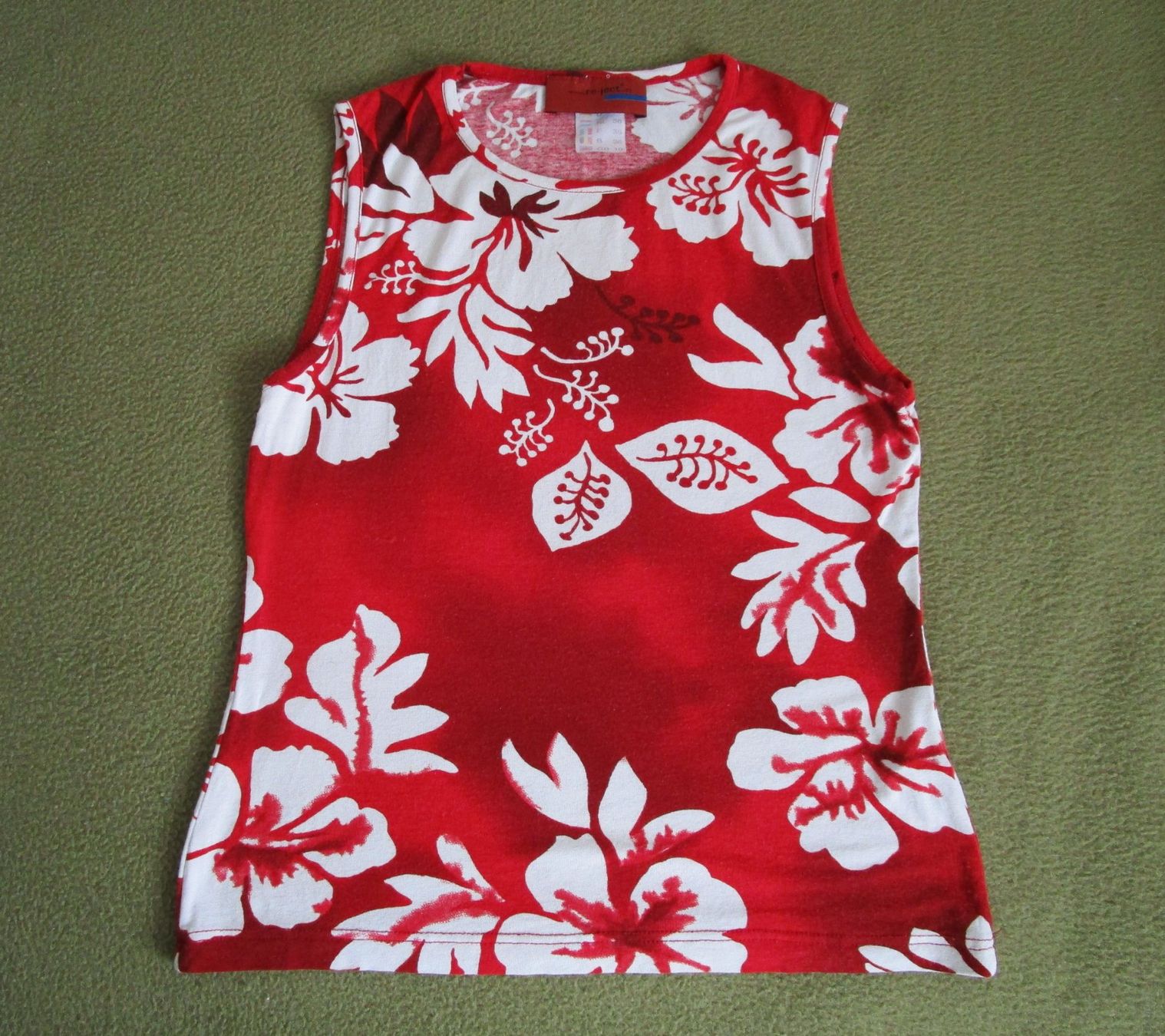 T-shirts: T-Shirt rot-weiss – D'occasion à Langenthal par majarose