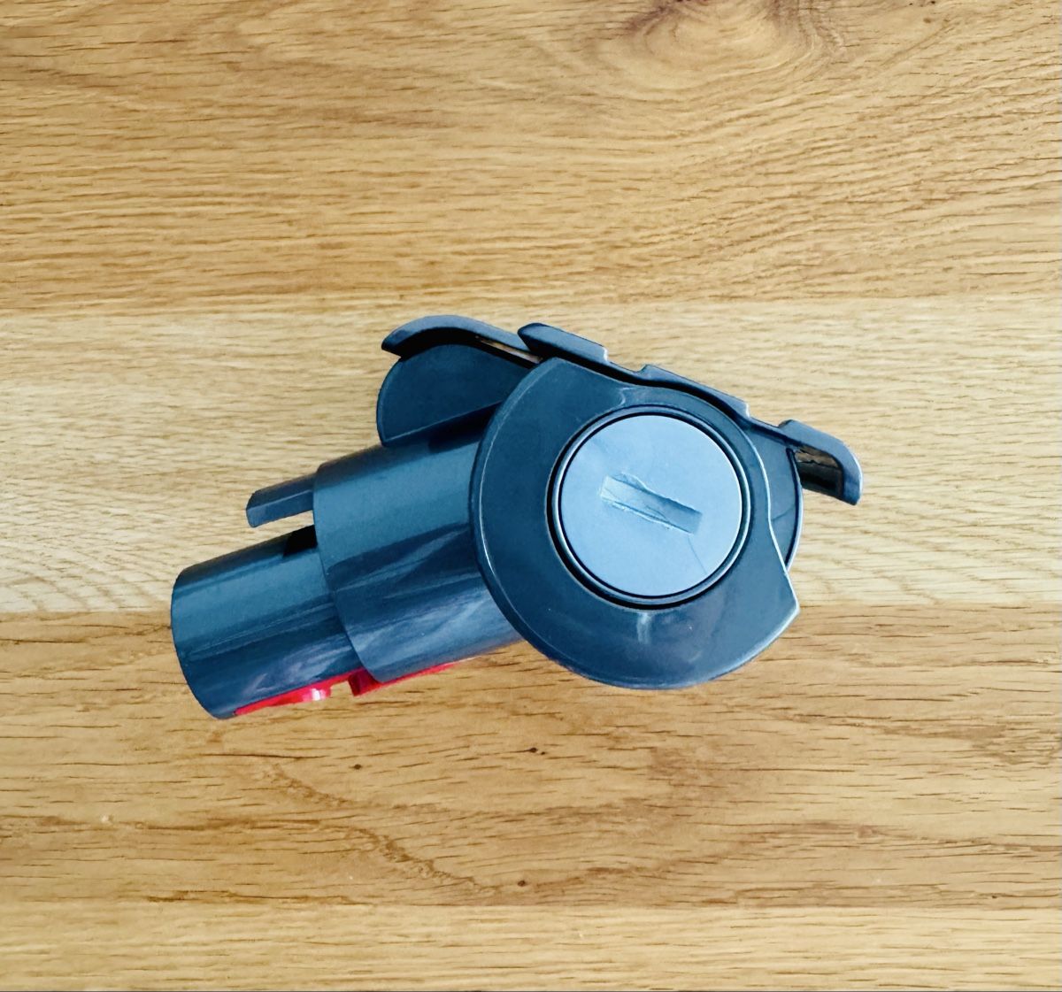 Dyson Altro per la casa: Dyson Aufsätze  – Usato da Stansstad venduto da vlaska80 9