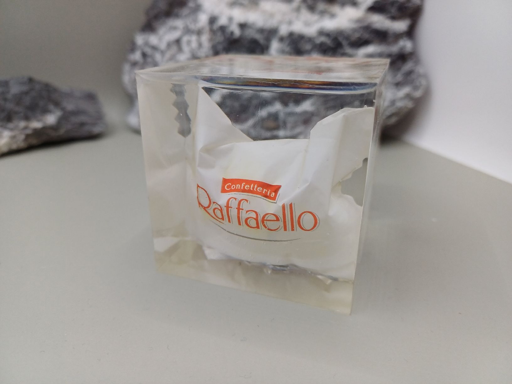 Tutte le decorazioni: Raffaello in Epoxy (Unikat) – Nuovo e nell'imballaggio originale da Kloten venduto da Epoxygalaxy.ch