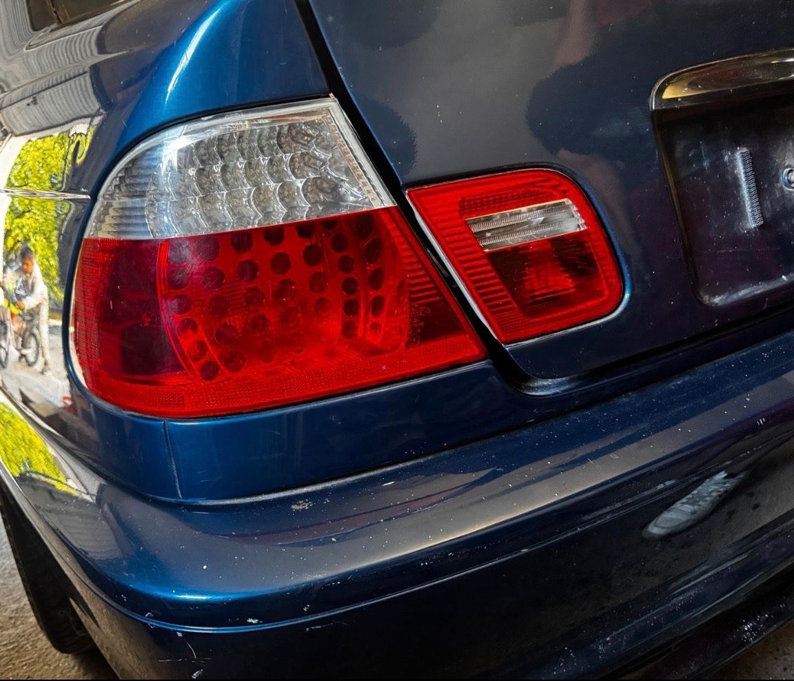 BMW Tutti pezzi di ricambio auto: BMW 3er E46 LED Heckleuchten – Usato da Bilten venduto da CurdinGab 1