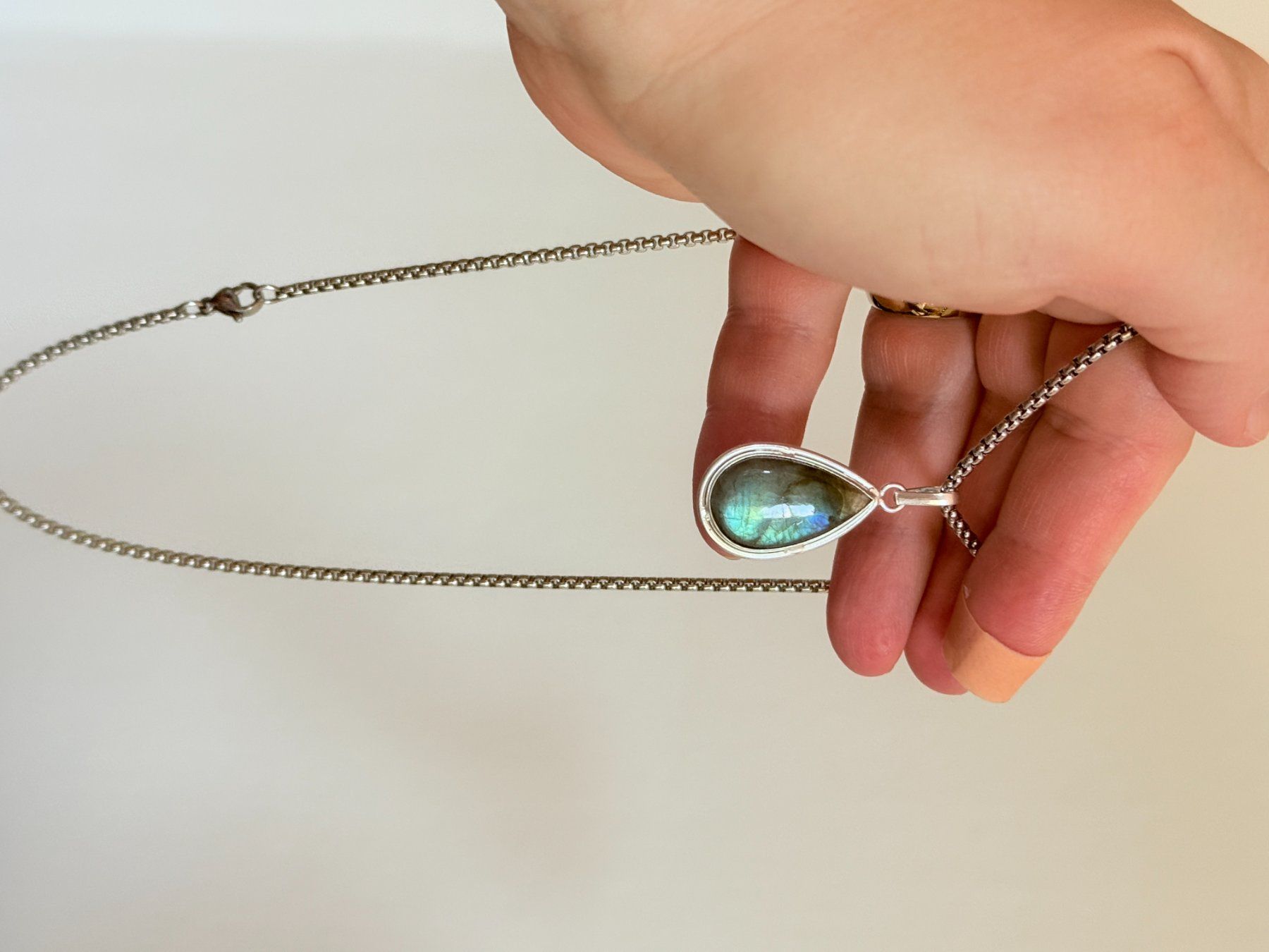 Ketten: Pendentif avec labradorite naturelle - neuf! – Neu und originalverpackt aus Genève von AWWA 7