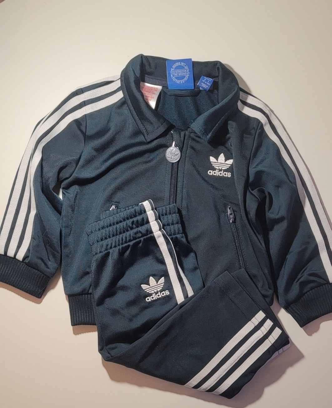 Adidas Completi: Adidas Trainer Gr.74 – Usato da Dintikon venduto da kaki-7