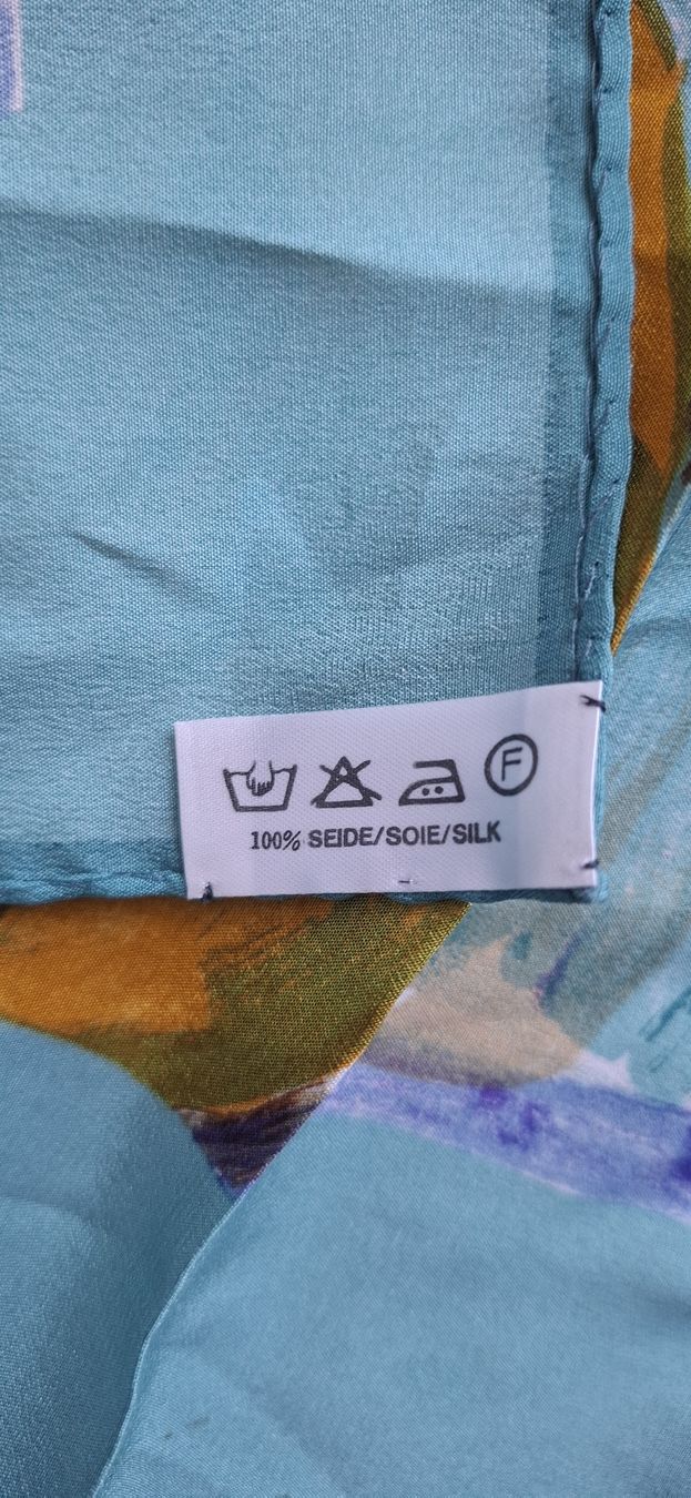Foulard & Sciarpe: Tuch 100% Seide Blumenmotiv – Usato da Mellingen venduto da lathei 2