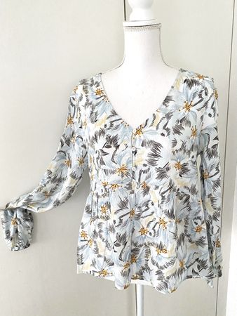 Leichte Bluse von NILE, Gr. M. Neu!  100% Lyocell (Tencel).