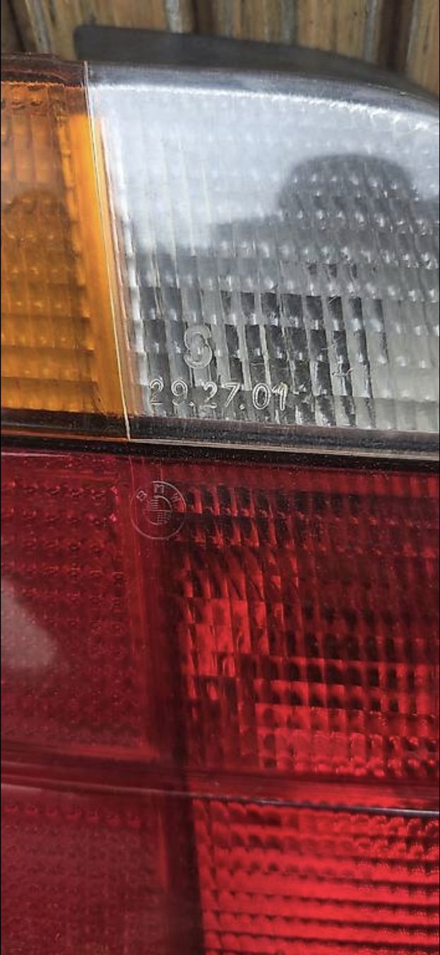 BMW Tutti pezzi di ricambio auto: BMW E36 Compact Rückleuchten original – Usato da St. Gallen venduto da justmeeee 2