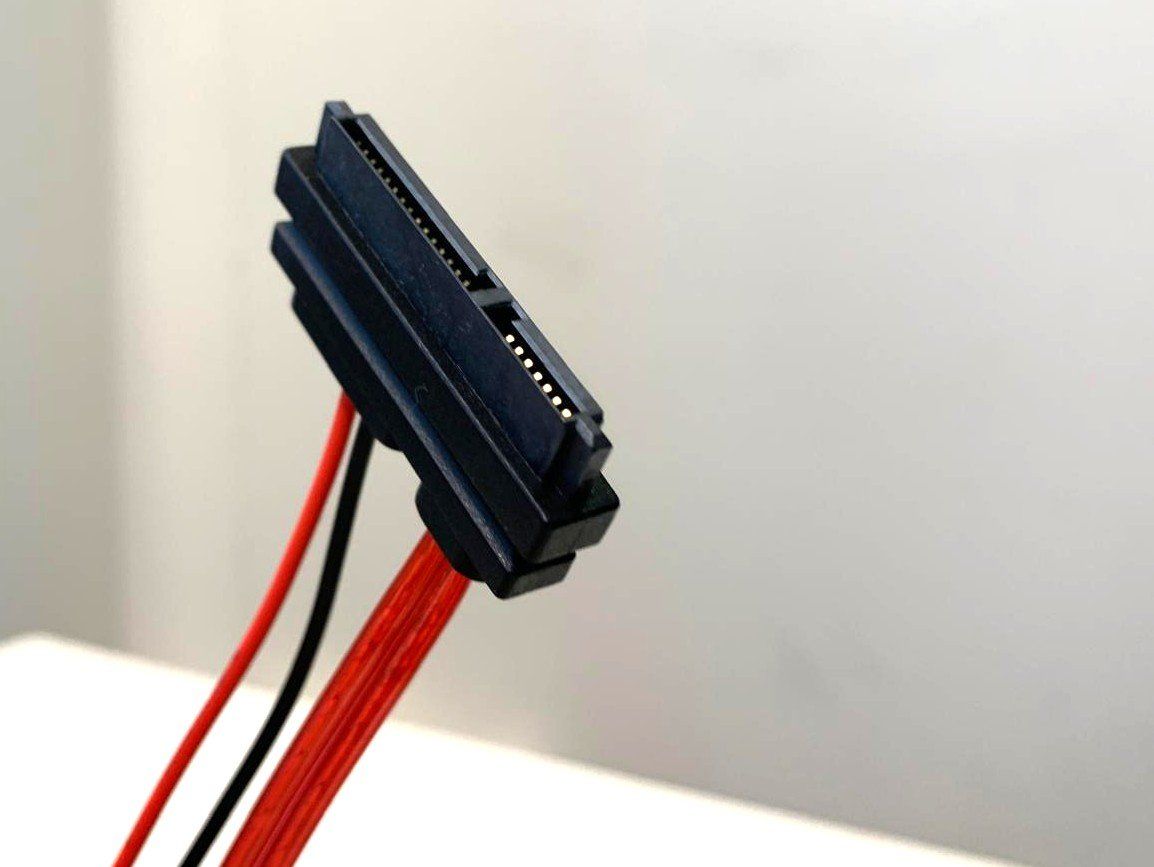 Cavi: SATA Strom -Datenkabel 5V - ca. 20 cm – Nuovo (secondo la descrizione) da Münchenstein venduto da Licontrol 1