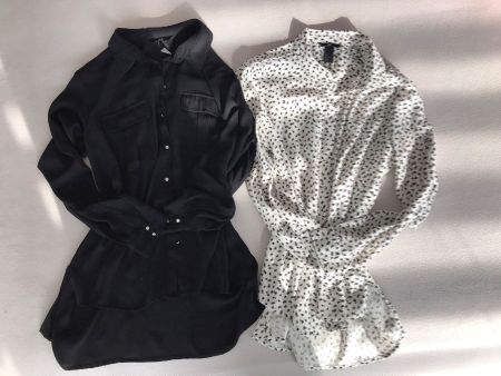 2 Blusen schwarz und weiss „gepünktelt“❤