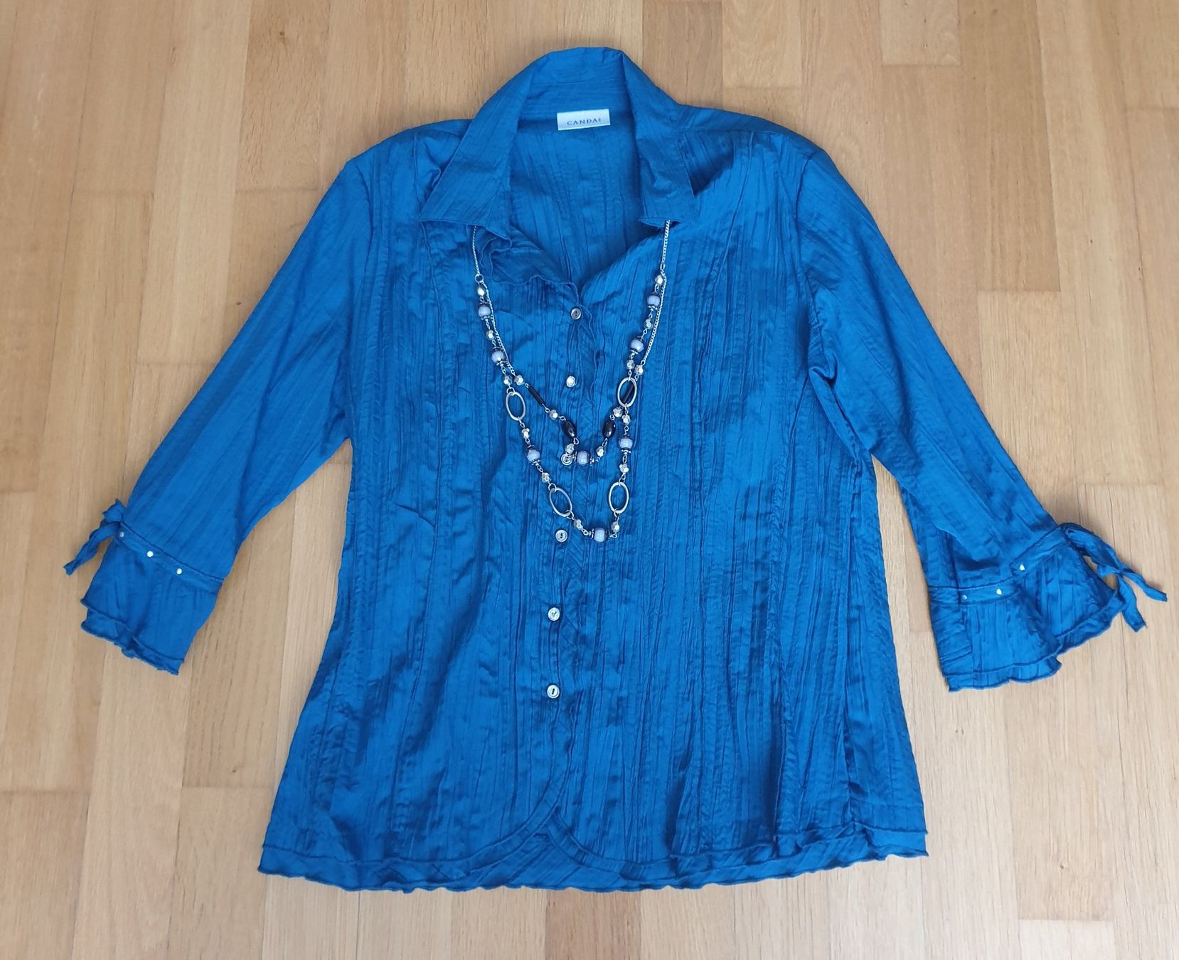 C&A Camicette: Damen Bluse, mit Halskette, petrol, Gr. 40 – Usato da Möriken AG venduto da pam66 2