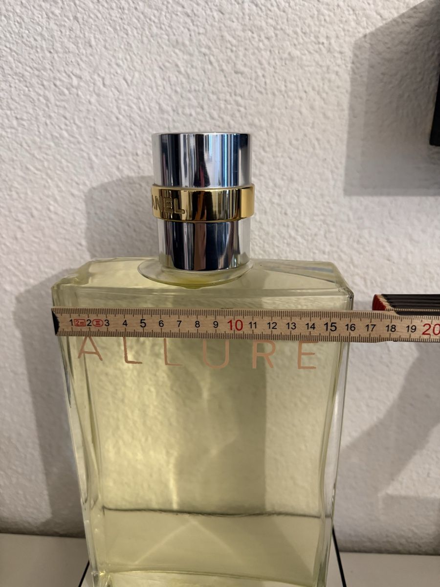 Chanel Flaconi: Chanel Allure factice géant année 90 – Nuovo e nell'imballaggio originale da Lausanne venduto da Tounitz 2