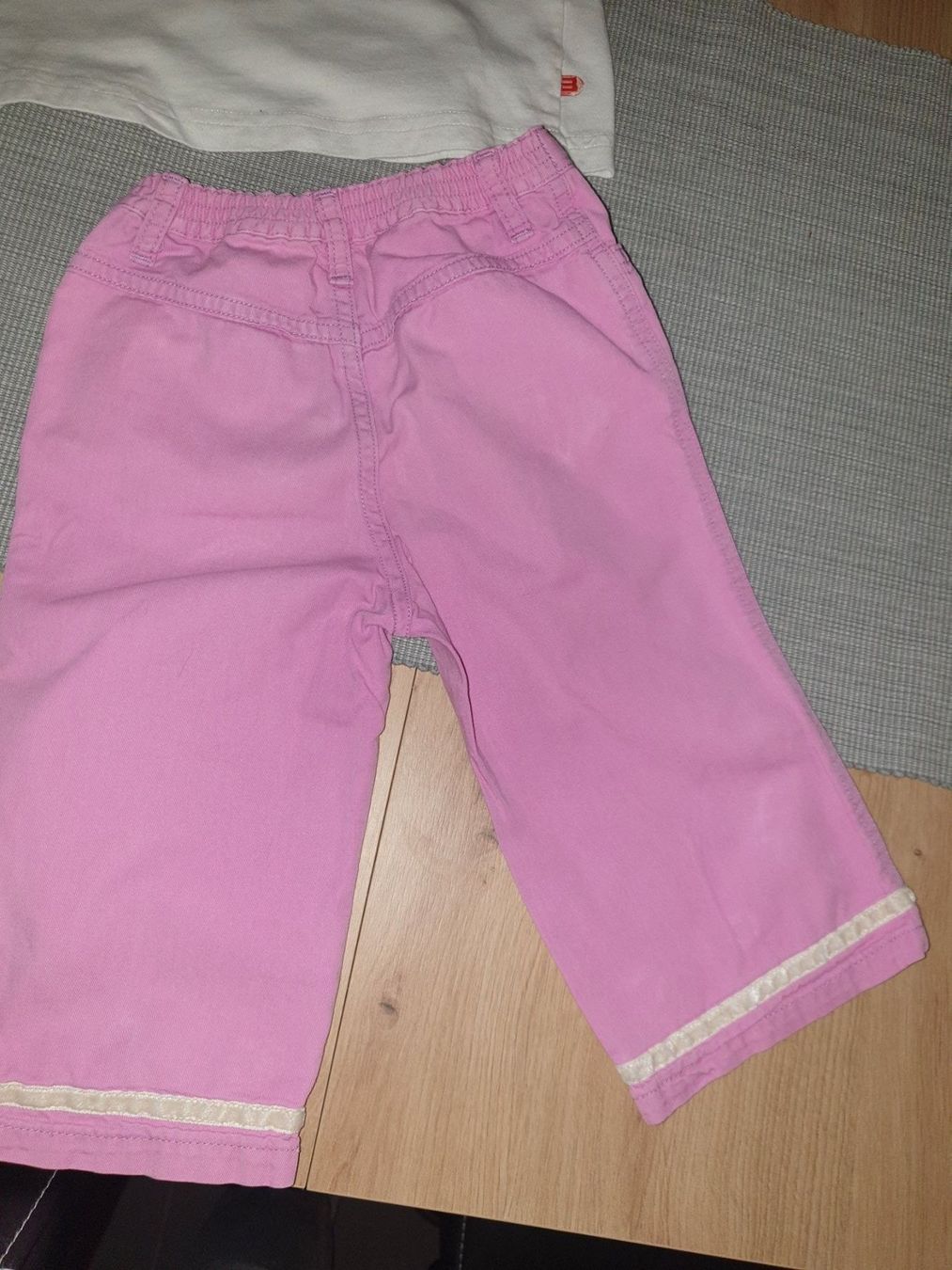 Kleiderpakete & -sets: HOSE UND T-SHIRT GR 90-98 – Gebraucht aus Zürich von Ralaualiyas 3
