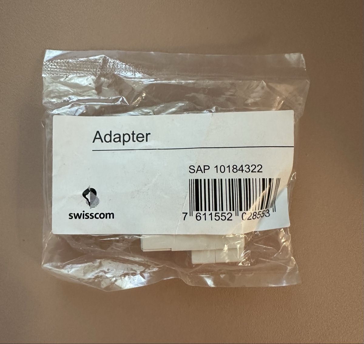 Swisscom Modems & Routeurs: Swisscom Internet Box 4, inkl. Kabel / Adapter – Neuf (Voir description) à Oberwil BL par orsay 7