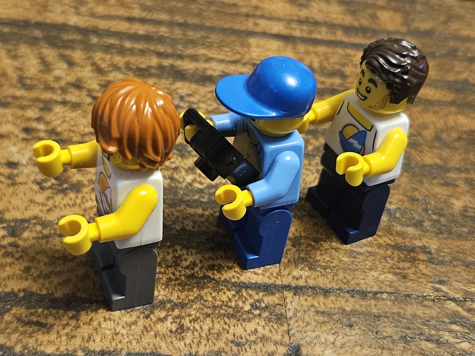 Lego Kit di costruzioni: lego lot de 3 figurines – Usato da Confignon venduto da Ecrofigs 2