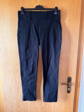 Schöne schwarze Hose von Navigazione Gr. 21 Kuzgrösse