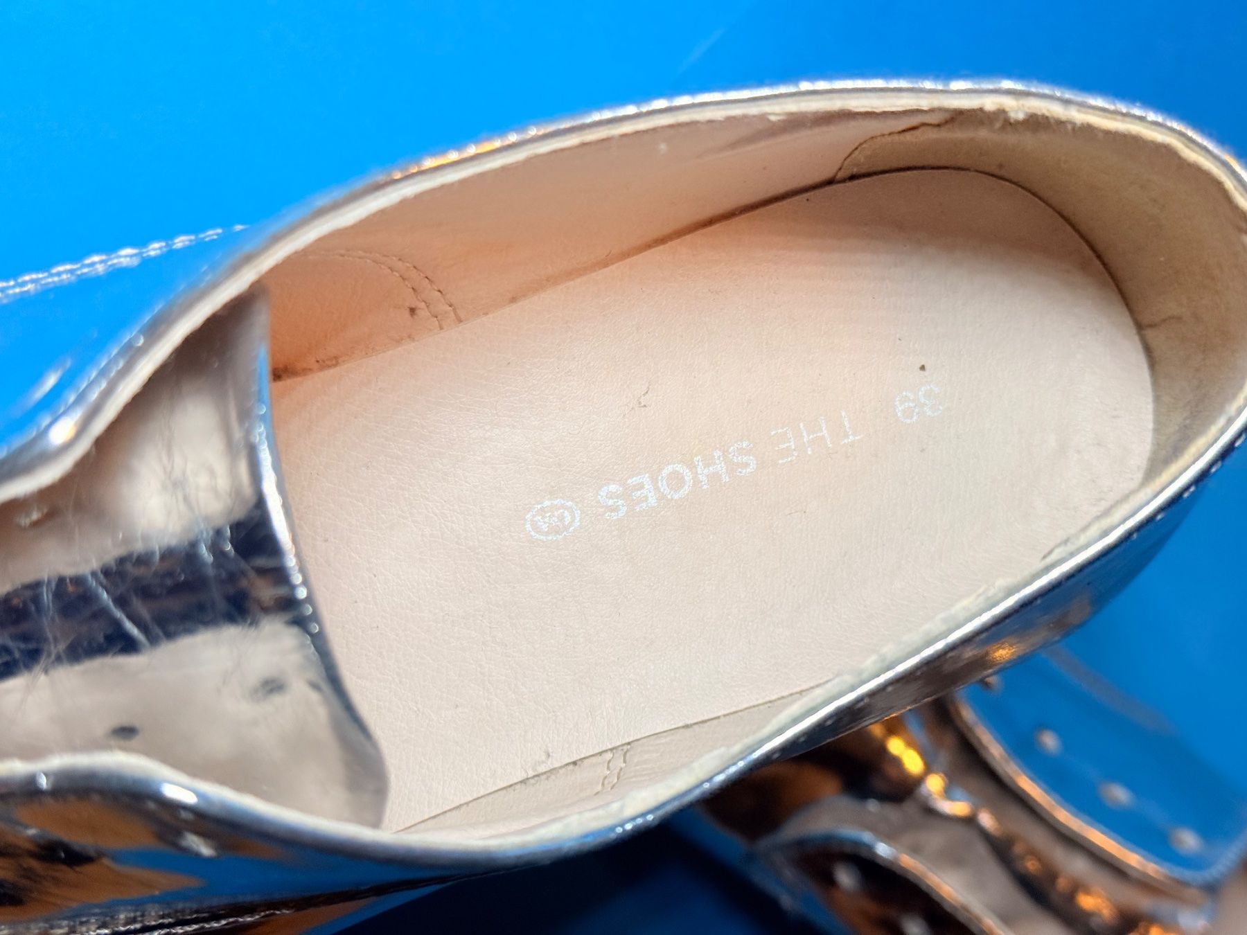 C&A Scarpe da donna: Silberne Schuhe Gr. 39 "THE SHOES" C&A Sommer oder Party! – Nuovo (secondo la descrizione) da Zuerich venduto da SonderArt-Wertgut 2
