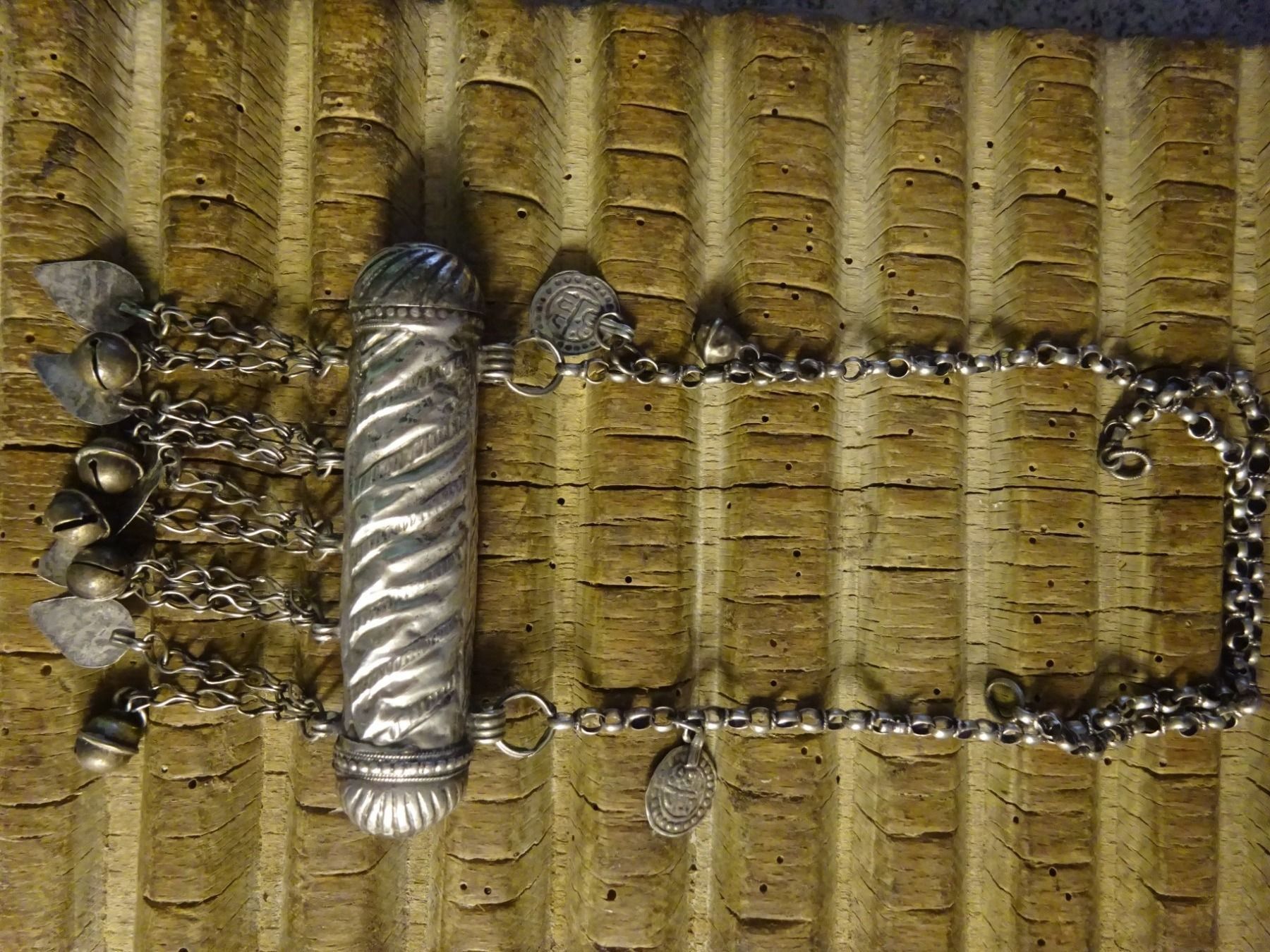 Catenine: Beduinen Amulett Kette / Ethno – Usato da Esslingen venduto da FetteSchnecke 2