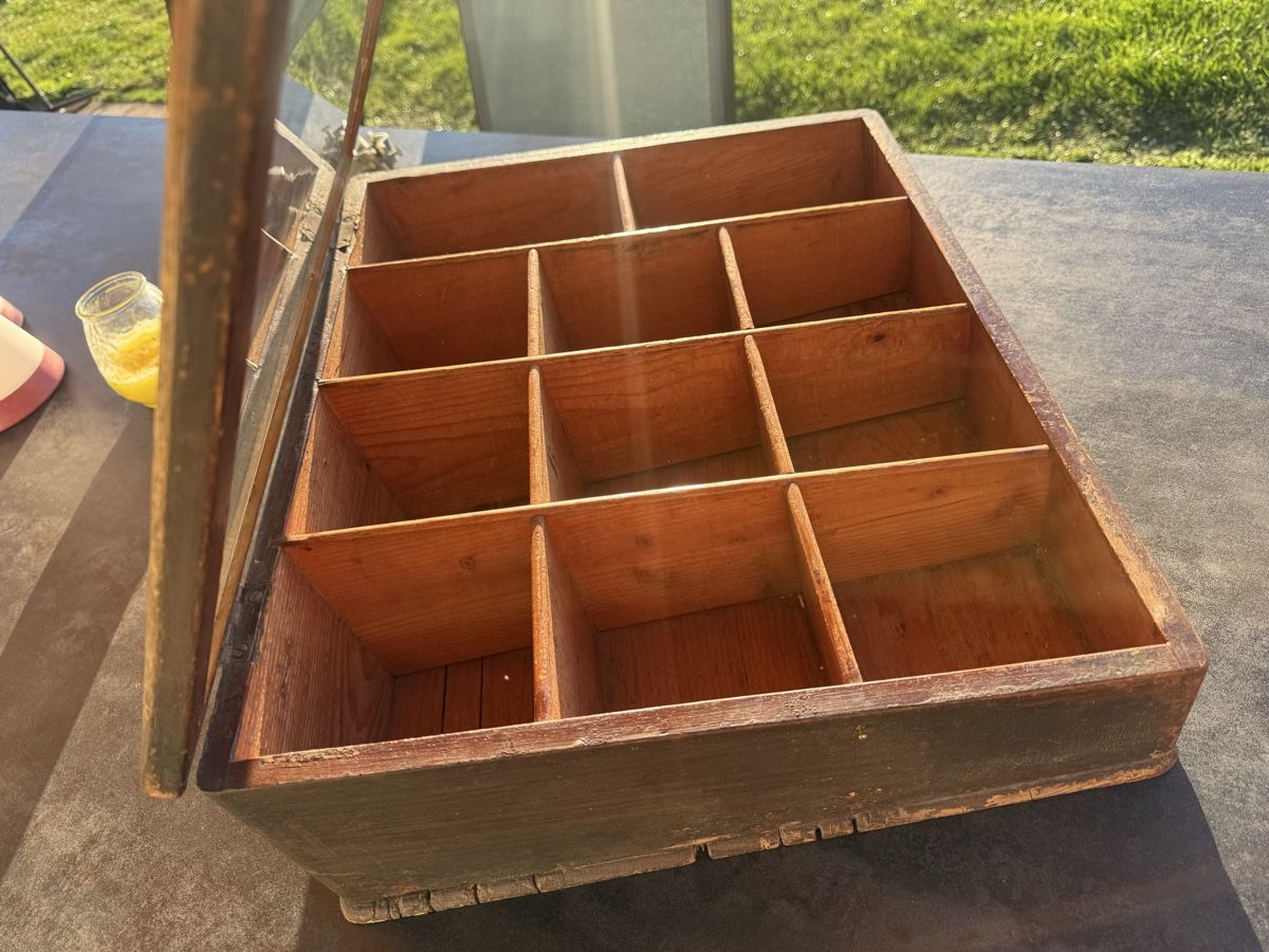 Schränke: Vintage Kasten – Gebraucht aus Horriwil von Carrera68