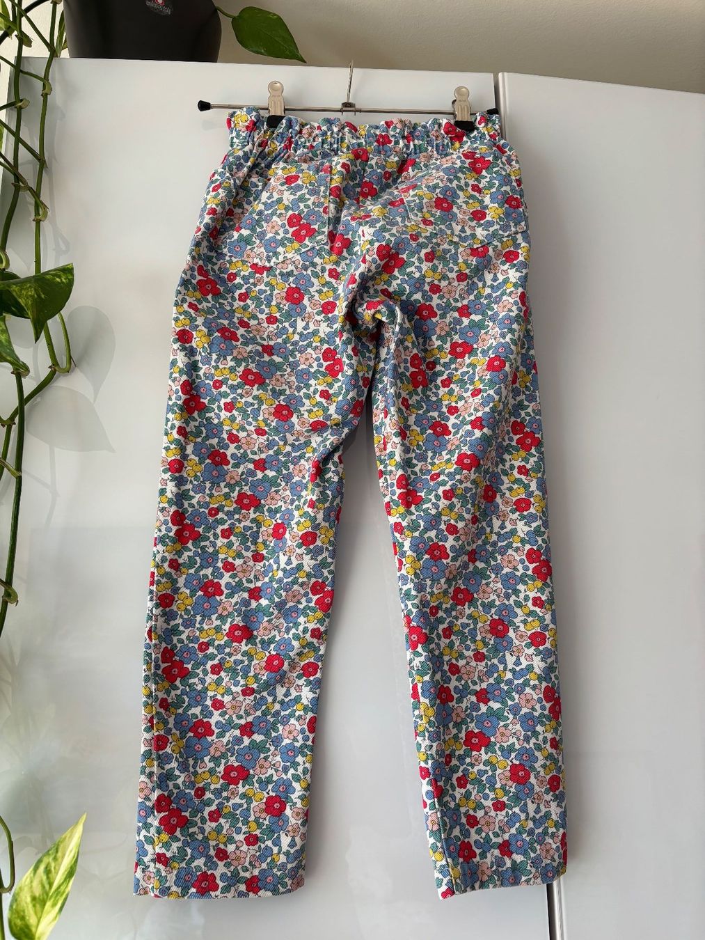 Mini Boden Pantaloni: MINI BODEN Jeans mit Blümchenmuster Gr. 128 – Usato da Zürich venduto da missmodernage 4