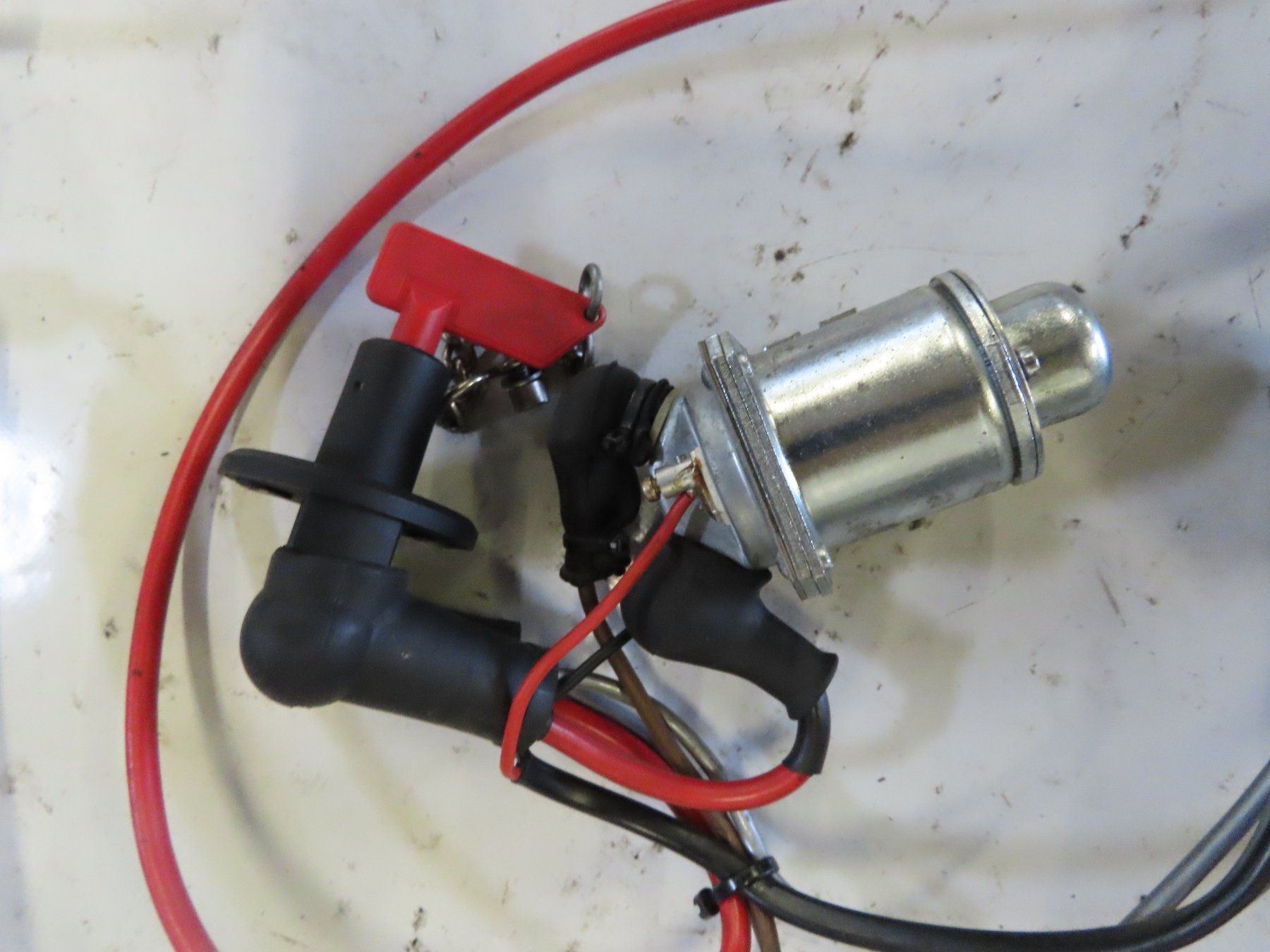Altri prodotti elettronici: Hydraulikmotor mit Hubzylinder – Usato da Alpnach-Dorf venduto da Hess-Automobile 3