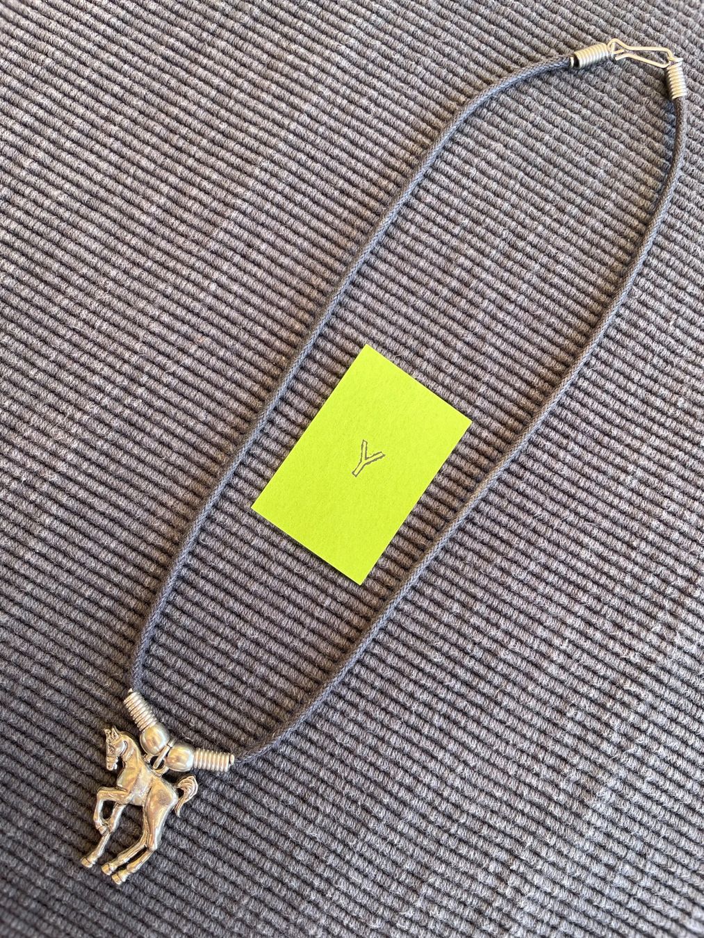 Colliers: Halskette Modeschmuck Pferd – D'occasion à Rümlang par euqinom16