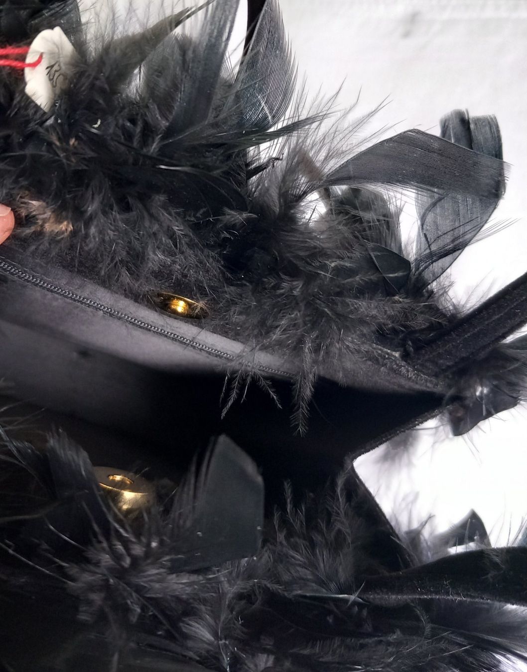 Borse da donna: Sac à main neuf à plumes, velours – Nuovo (secondo la descrizione) da Versoix venduto da Liline2010 2