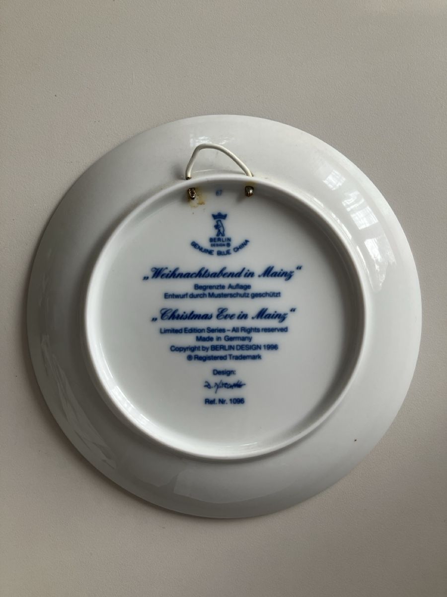 Teller: Berlin Design Wandteller "Weihnachtsabend in Mainz" 1996 – Neu (gemäss Beschreibung) aus Niederglatt ZH von maggie25 1