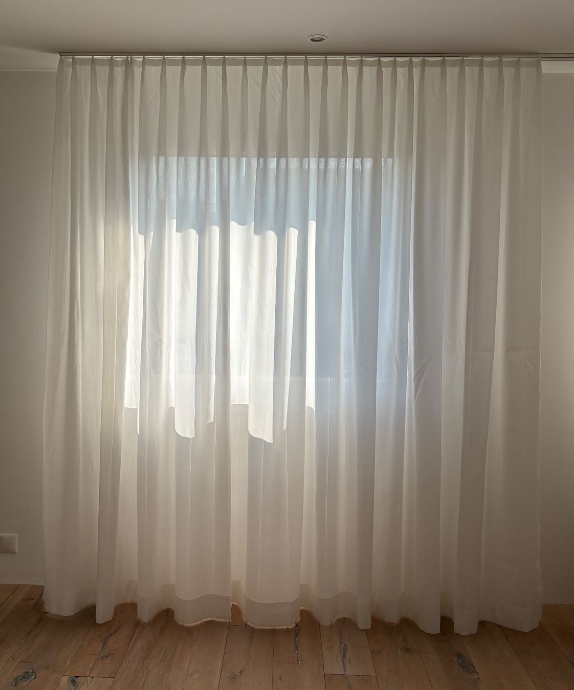 Kvadrat Tende: Premium-Vorhang KVADRAT "Missing Thread" - 238 x 238 cm – Usato da Bottmingen venduto da marktplatz-moebel