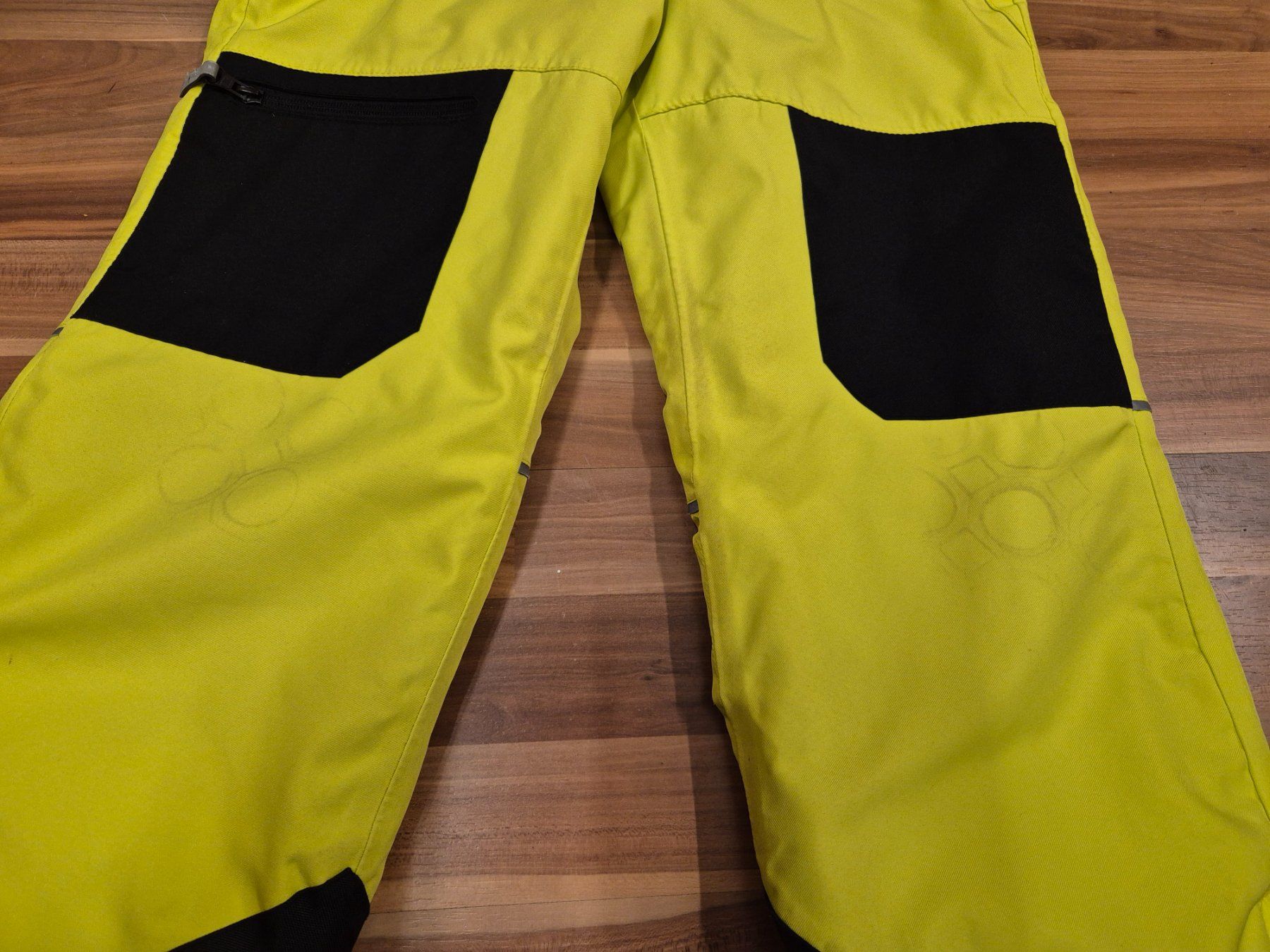Pantalons: Skihosr neon gr 152 – D'occasion à Schwarzenburg par Flamingo07 1